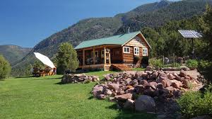 It's located in the mountains of east tennessee just 30 minutes from the north carolina ski country or historic abingdon, va. Tiny Mountain Houses For Sale Life At Home Real Estate 101