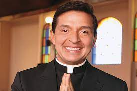 Prefiero callar”: Padre Chucho se va de Colombia por amenazas de muerte