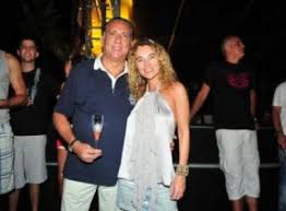 Desirée soares, por outro lado, é dona de uma agência de modelos. Bahia Noticias Holofote Noticia Galvao Bueno Agride A Mulher Em Show De Luan Santana 28 11 2011