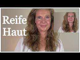 Wir geben tipps, wie frauen mit 50 plus ihre augen größer und lippen voller schminken können. Reife Haut Richtig Schminken U40 U50 Youtube