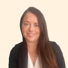 Danielle Sees's Instagram, Twitter & Facebook