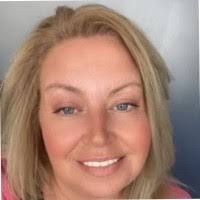 100+ perfiles de «Vowles»