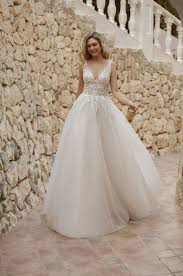 Maybe you would like to learn more about one of these? Prinzessin Brautkleid Koln Mit Anna Moda Koniglich Heiraten