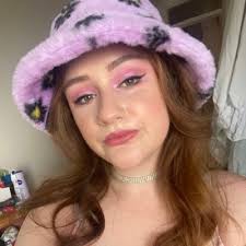 Grace Corbett (@1990_grace)