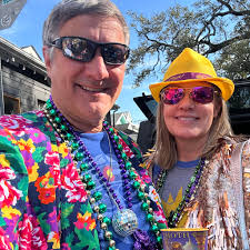 what are superdome parking lot tailgate options with food and drink in New  Orleans?