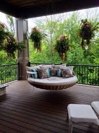 Espaces Exterieurs 5 Terrasse Avec Balancoire A Tres Agreable En 2020 Plans De Lit Deco Maison Idee Deco Terrasse