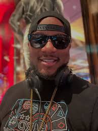 Rod Davis (@donjuanfasho) • Instagram photos and videos