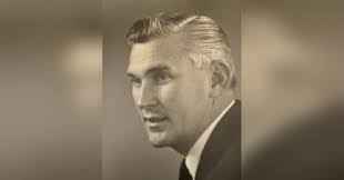 Frank Dooley's Instagram, Twitter & Facebook