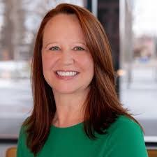 Elizabeth Criner's Instagram, Twitter & Facebook