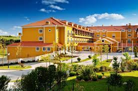 Situated in torres vedras, this apartment building is 0.8 mi (1.3 km) from santa cruz beach and within 9 mi (15 km) of porto novo beach and batalha do vimeiro. Hotel Dolce Campo Real Lisboa Torres Vedras At Hrs With Free Services