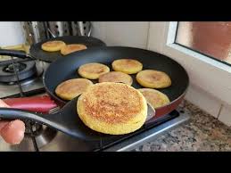 حرشات بدون الخميرة مانقولش ليكم شحال كيجيو هشاش وبنان Youtube Griddle Pan Iron Pan Saute Pan