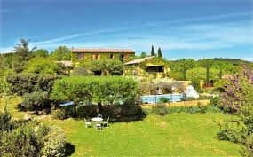 Le Mas Jorel Chambres D Hotes De Charme Et Location De Vacances Dans Le Pays Des Ocres En Luberon En 2020 Chambre Hote Charme Luberon Salon Terrasse