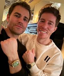 i made this super last minute as i was going to bed, and it all worked out  bc robin shared this to the fleet foxes instagram page story 😅  instagram.com/p/DJMM0T7ukYX/?igsh=MW5xdHAxZnpxa3dvbg==