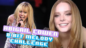 8 Bit Melody Challenge" Abigail Cowen Guesses the Lyrics to Miley Cyrus,  Adele and More (Fernsehepisode 2021)