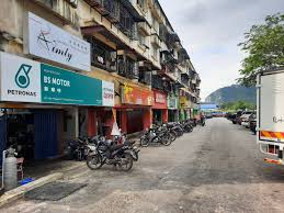 It is a housing development area located between two hills. Ground Floor Shop Roi 5 At Taman Pinggiran Batu Caves Commercialrealty