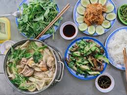 Nói đến phú yên là không chỉ nói đến những bãi biển đẹp mà nơi đây còn được thiên nhiên ban tặng nguồn hải sản phong phú vì thế hải sản chính là cái hồn của ẩm thực ở vùng đất biển này. Láº©u Ga La E Phu Yen Cháº¥t LÆ°á»£ng Ä'iá»ƒm MÆ°á»i Grab Vn