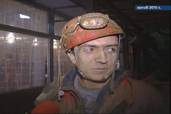 Христоматия за педофил..." Вероятно убийците от "петроханската група" са двама