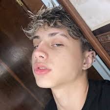 Gabriel Schulz (@gabschulz)