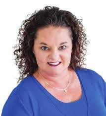 Lisa Darnall's Instagram, Twitter & Facebook