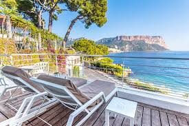 Le lieu est aussi une résidence de vacances de confort puisqu'il dispose de chambres spacieuses et modernes, au doux nom d'oiseau marin. Die 10 Besten Strand Hotels In Cote D Azur 2021 Mit Preisen