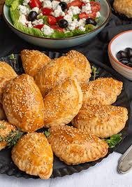 Tiropitakia Kourou Griechische Schafskase Teigtaschen Kuchenmomente Teigtaschen Teigtaschen Rezept Griechisch Kochen