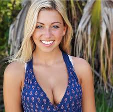 Kailey Freeman (@kaileyblueyes)