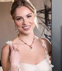 Amber Bonnell's Instagram, Twitter & Facebook