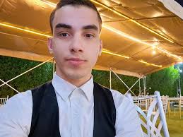 Hello everyone. I would like to introduce myself and share a photo. 😊🙌💕✨