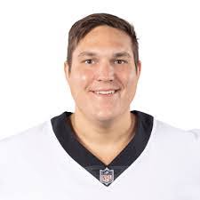 Earl Homman's Instagram, Twitter & Facebook