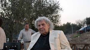 Θεοδωρακησ μικησ is the author of μονολογοι στο λυκαυγεσ (0.0 avg rating, 0 ratings, 0 discover new books on goodreads. Mikhs 8eodwrakhs Gia Antwnh Kalogiannh Einai Poly Adiko Poy Efyge Prwtos Kai Me Afhse Pisw Fonografos Net