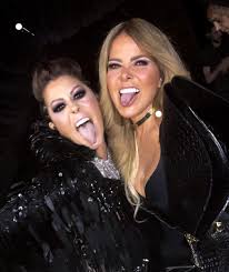 Скачать gloria trevi apk 2.1 для андроид. Popstarpolls On Twitter Mexico Vs Canada Alejandra Guzman Y Gloria Trevi Vs Celine Dion And Shania Twain Who Is Hotter Vote Below Https T Co V3jrvrvgej