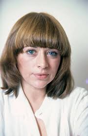 De viaje por el bullicioso Madrid de Mari Trini y Nicholas Ray