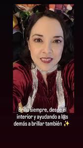 Esta frase me gusta mucho porque en los momentos difíciles de otras  personas nosotros podemos ser luz y compañía. Sin juzgar, sin forzar,  permitiendo que se abran al dolor y lo transformen. Como ...