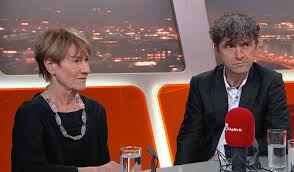 Flückiger unterstreicht somit seine hervorragende form eindrücklich im vorfeld wurde ein taktisches rennen vorausgesagt. Eine Liebe A La Macron Schweizer Paar Sie 76 Er 52 Spricht Uber Altersunterschied Watson