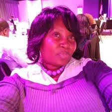 Danielle Edmondson's Instagram, Twitter & Facebook