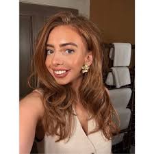 Jaye Robb's Instagram, Twitter & Facebook