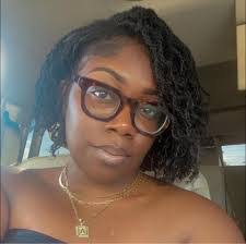 Angela Roundtree's Instagram, Twitter & Facebook