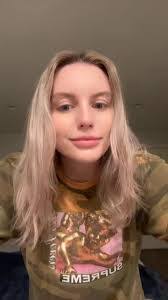 Amy Duff's Instagram, Twitter & Facebook