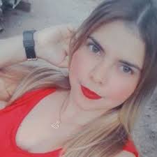 Lindsay Bencomo (@lind_bencomo)