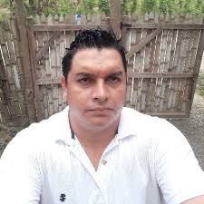 Vinicio Vinueza (@VinicioVinueza5)