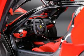 The holy trinity, the la ferrari, mclaren p1 and the porsche 918 spyder, is the most wanted triple for a car dealer. Review Bbr Ferrari Laferrari Diecastsociety Com
