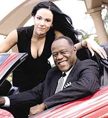 Era un sonido diferente para la época, pero disfrutaba de la aceptación de una gran fanaticada que. Johnny Ventura Biography Bio Merenguero Merengue Thatsdominican Website