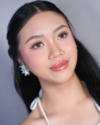 Abby Dominique's Instagram, Twitter & Facebook