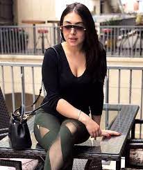 الفنانة السورية هيا مرعشلى little black dress fashion style