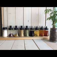 調味料を容器に入れ替えて もっと使いやすく便利に ニトリ 収納 キッチン キッチン植物 ニトリ