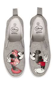 Disney classics mickey and minnie mouse champion picnic basket with deluxe service for two. Epingle Sur Shopping