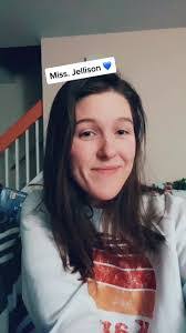 Kendra Dillon's Instagram, Twitter & Facebook