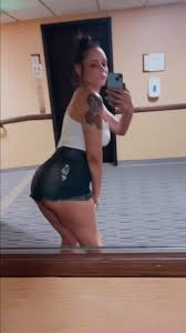 White Girl Escort In Woodland Hills CA - Porn - EroMe