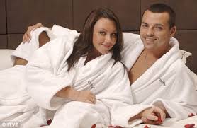 Michelle was married to andy scott lee from 2006 to 2008. Bb S Michelle Heaton Is No Victim Her Serial Cheating Ruined Our Marriage Says Ex Husband Andy Scott Lee Daily Mail Online