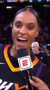 Amy Atwell is having a heat check game 🔥 A bucket per minute, 12 points in  12 minutes 😮‍💨 🇦🇺: Watch live